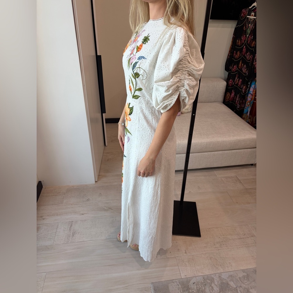 Farm Rio: Floral Embroidered White Dress / Sweet Bloom Dreamscape - Picture 4 of 11